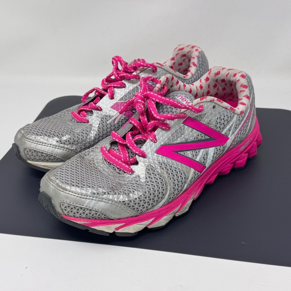 New Balance W3190KM1 Running Womens 10 M Shoes Pink White Silver Sneaker Revlite